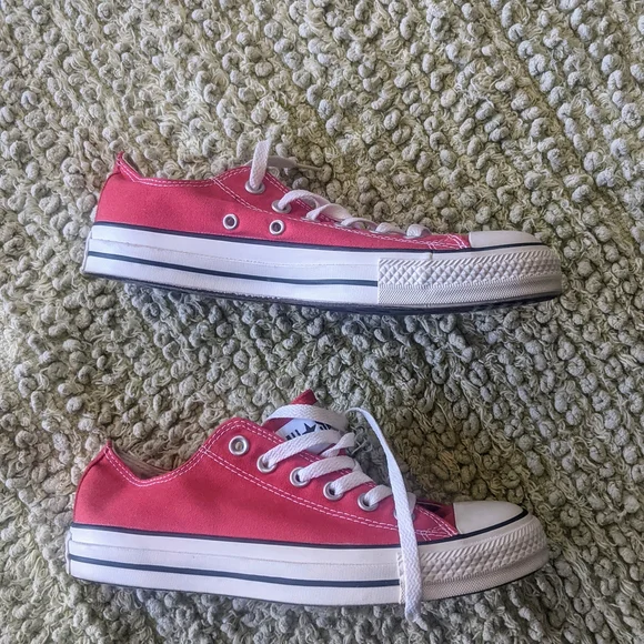 Converse ADULT Red Sneakers - Picture 2 of 6